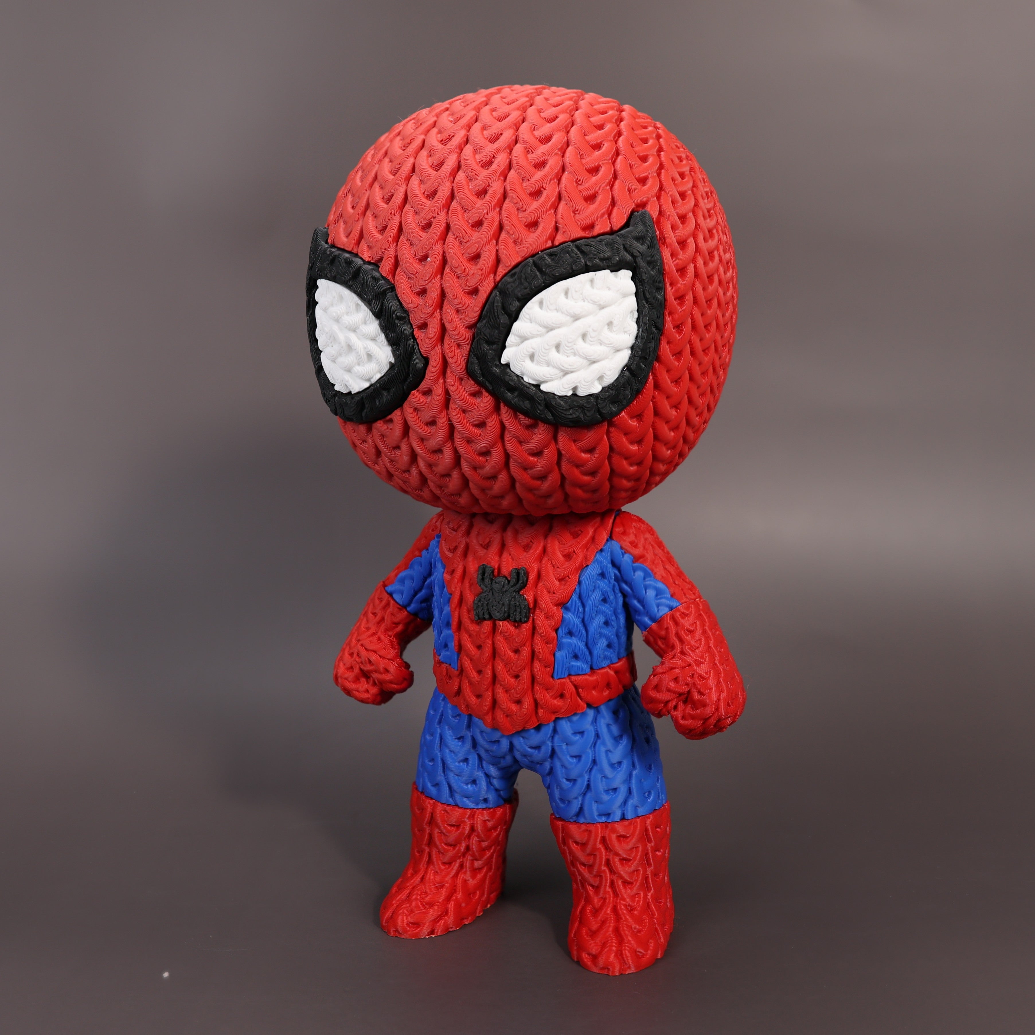 Spider-Man Crochet Edition – Figura 3D Articulada de 18 cm