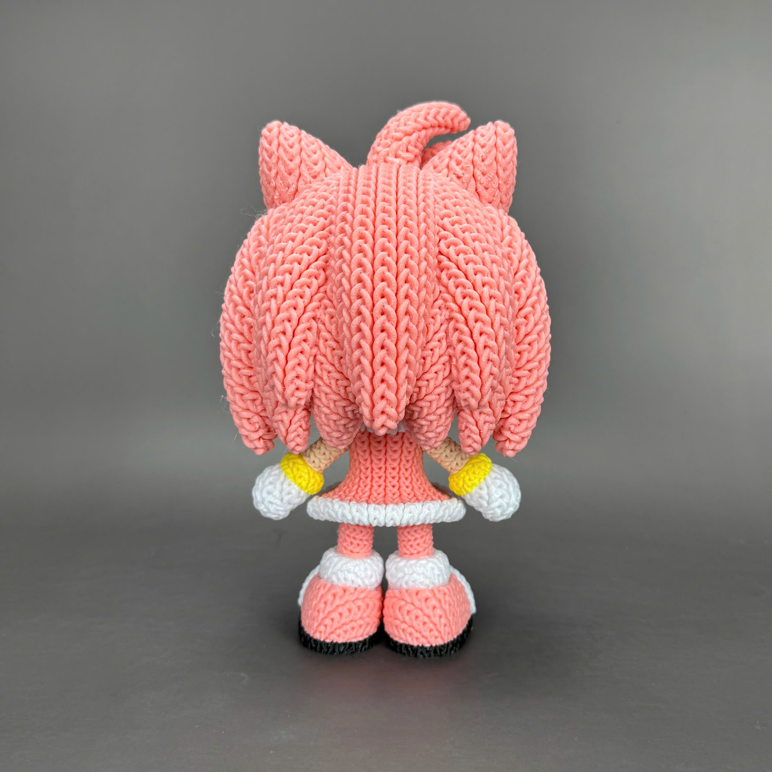 Amy Rose Crochet Edition – Figura 3D Articulada de 18 cm