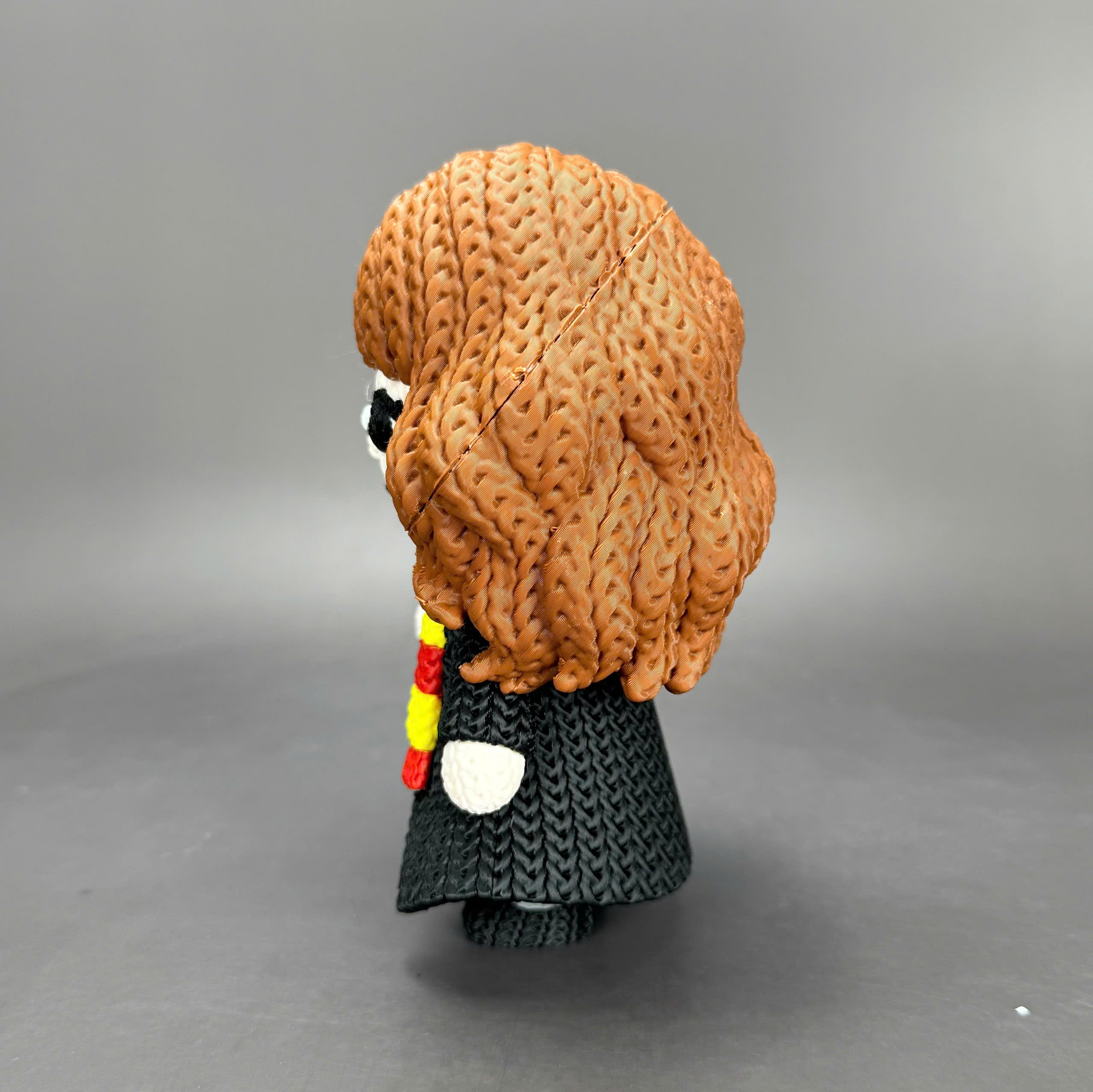 Hermione Granger Crochet Edition – Figura 3D Articulada de 18 cm