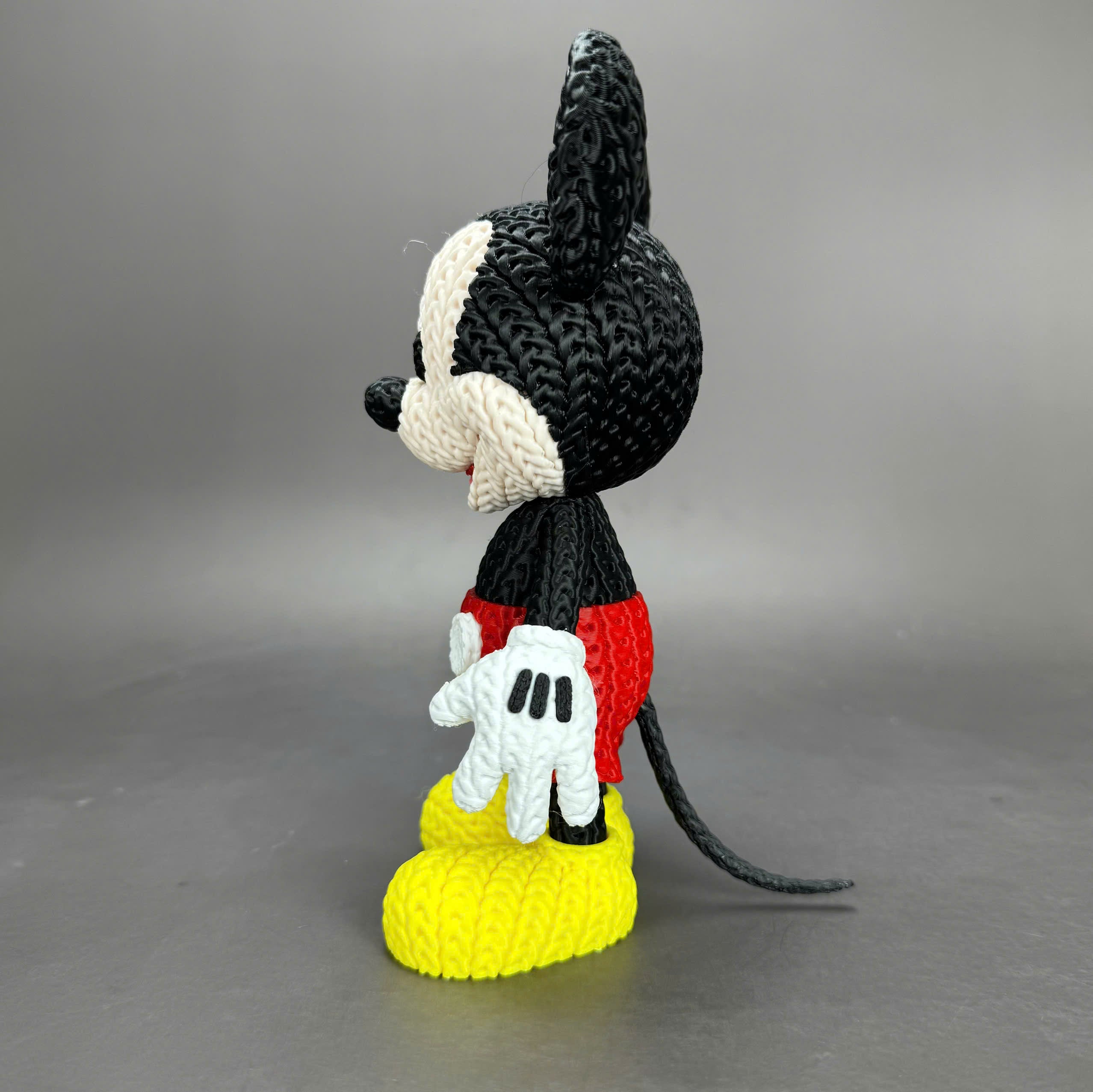 Mickey Mouse Crochet Edition – Figura 3D Articulada